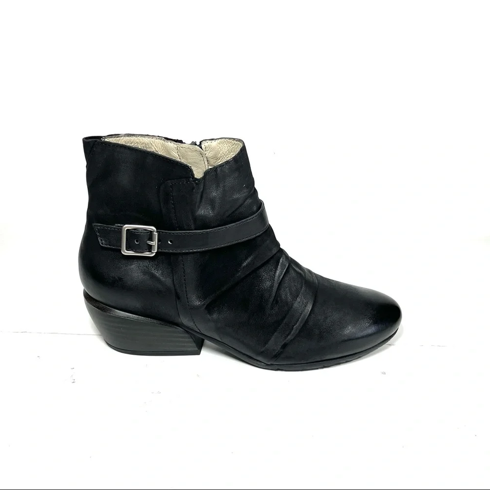 Miz Mooz Line Ankle Boots Womens Size 40 US 9.5 Buckle Black Leather. - Picture 3 of 10